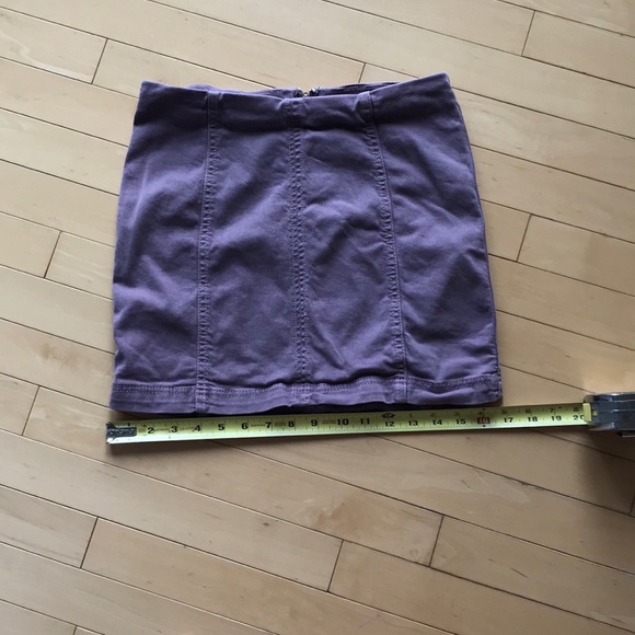 Preowned Free People purple denim skirt - size 4 - Picture 7 of 9